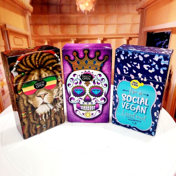 Womens Cigarette Cases for 100s RASTA Skull VEGAN Flip Top Plastic Lot NWT - Picture 1 of 3